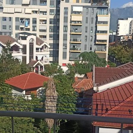 Royal 3 Hostel Tirana Exterior foto