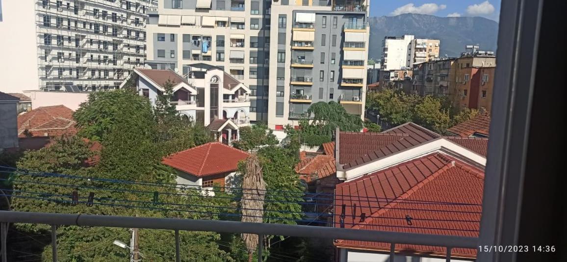 Royal 3 Hostel Tirana Exterior foto